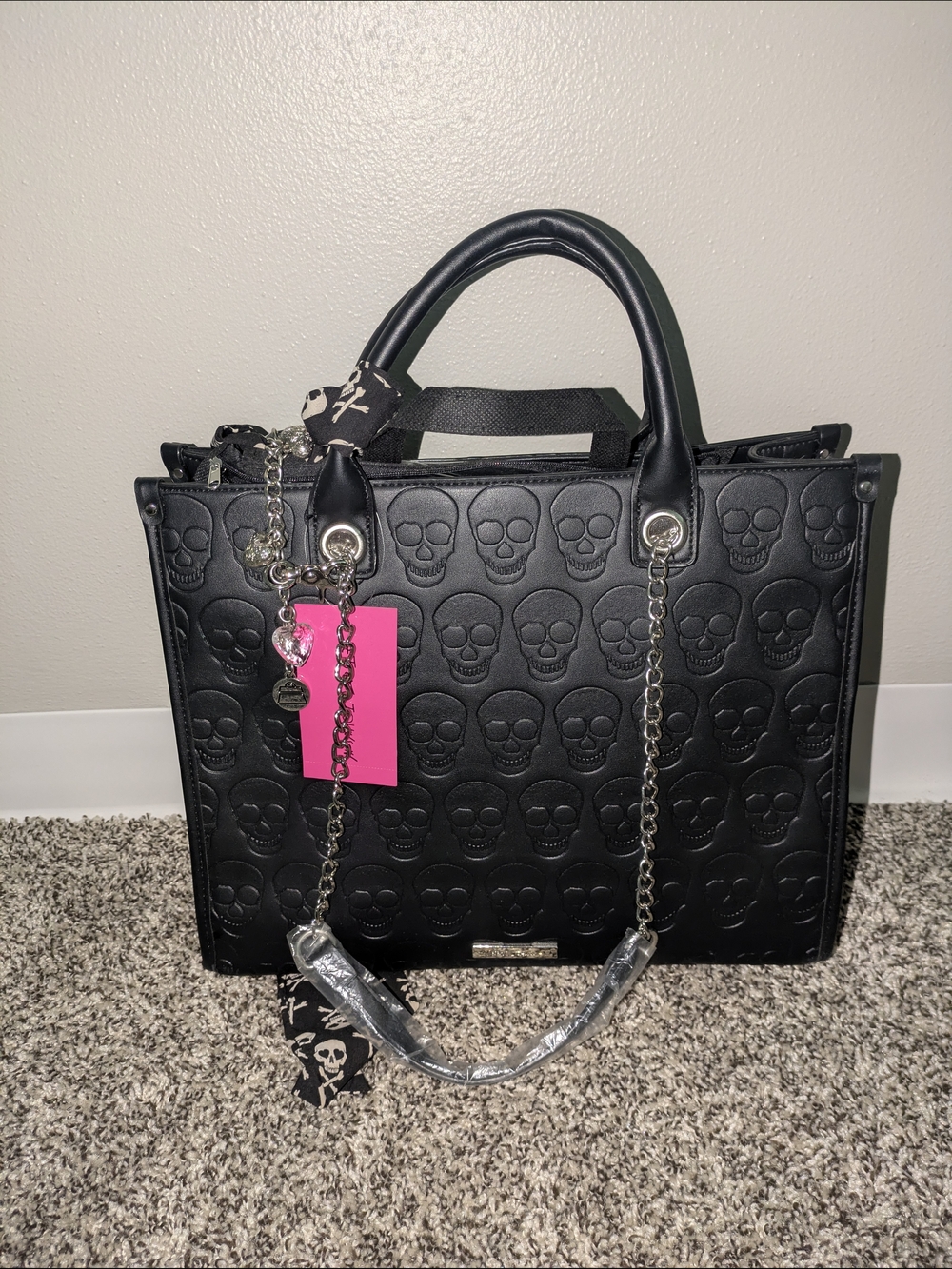 Betsey Johnson Black Embossed Skull Tote Bag With Silver Chain & Card Holder